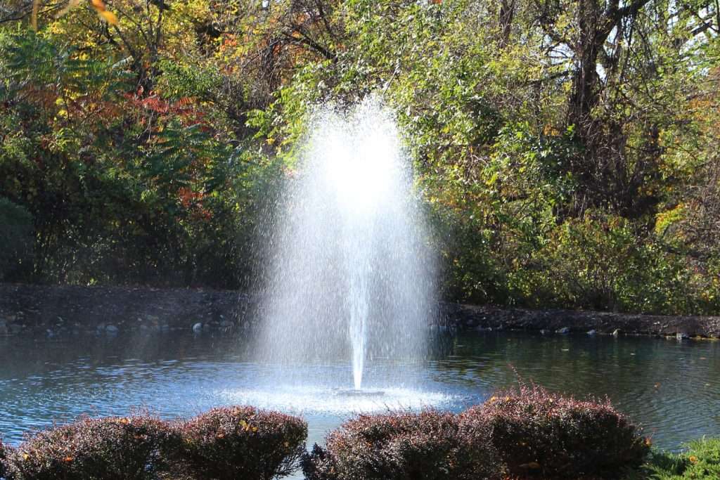 Otterbine All-in-One pond aerator fountain with tall vertical spray pattern